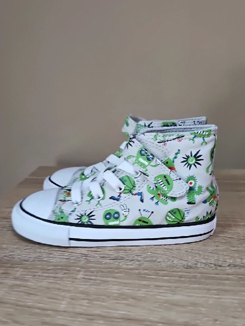 Converse Kids White High-Top Sneakers with Green Monster Print Size 9